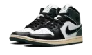 Jordan 1 Mid SE WMNS "Oxidized Green" FQ7818 100