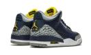 Air Jordan 3 Retro PE "Michigan" AJ3 820064