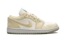 Air Jordan 1 Low WMNS "Team Gold / Sail" FN3722 701