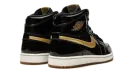 Air Jordan 1 Retro High OG "Black/Metallic Gold"