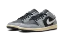 Air Jordan 1 Low SE "Light Smoke Grey" HQ2010 012