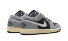 Air Jordan 1 Low SE "Light Smoke Grey" HQ2010 012