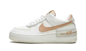 AF1 SHADO WMNS "Sail Fossil Light Bone"