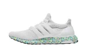 ULTRABOOST 5.0 DNA "Black"