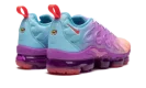 AIR VAPORMAX PLUS WMNS "Multigradient"
