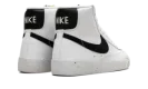 Blazer Mid 77 WMNS "Next Nature White Black"