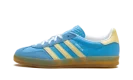 Gazelle Indoor WMNS "Semi Blue Burst Almost Yellow"