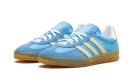 Gazelle Indoor WMNS "Semi Blue Burst Almost Yellow"