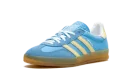 Gazelle Indoor WMNS "Semi Blue Burst Almost Yellow"