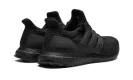 ULTRABOOST 4.0 DNA "Triple Black"