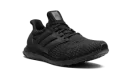 ULTRABOOST 4.0 DNA "Triple Black"