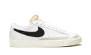 Blazer Low '77 Vintage "White / Black"