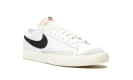 Blazer Low '77 Vintage "White / Black"