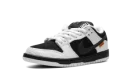 SB Dunk Low "TIGHTBOOTH"