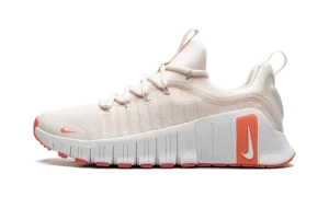 Free Metcon 6 WMNS "Guava Ice Light Wild Mango White"