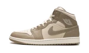 Air Jordan 1 Mid "LEGEND LIGHT BROWN" HF4830 203
