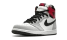 Air Jordan 1 Retro High OG "Light Smoke Grey"
