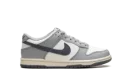 Dunk Low "Light Carbon"