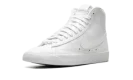Blazer Mid '77 WMNS "Triple White"