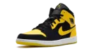 Air Jordan 1 Mid "New Love" HJ6654 071