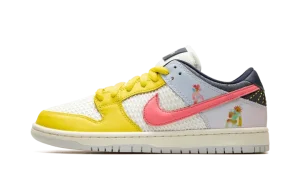 SB Dunk Low "Be True"