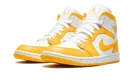 JORDAN 1 MID WMNS "White / University Gold"
