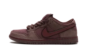 SB Dunk Low "City of Love"