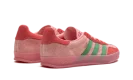 Gazelle Indoor WMNS "Semi Pink Spark Preloved Scarlet"