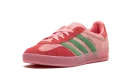 Gazelle Indoor WMNS "Semi Pink Spark Preloved Scarlet"