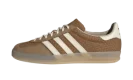 Gazelle Indoor "Brown Desert / Wonder White"