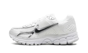 Zoom Vomero 5 WMNS "Chrome Toe"