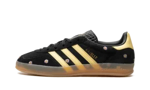 Gazelle Indoor WMNS "Core Black Almost Yellow Floral"