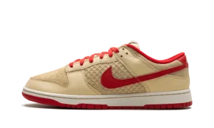 Dunk Low "STRAWBERRY WAFFLE"