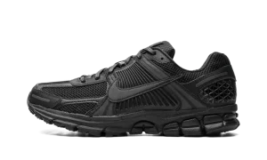 Zoom Vomero 5 "Triple Black"