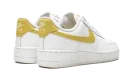 AIR FORCE 1 LO MNS WMNS "White / Saturn Gold"