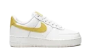 AIR FORCE 1 LO MNS WMNS "White / Saturn Gold"