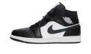 Jordan 1 Mid "Off Noir Toe" DQ8426 010