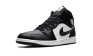Jordan 1 Mid "Off Noir Toe" DQ8426 010
