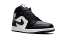 Jordan 1 Mid "Off Noir Toe" DQ8426 010