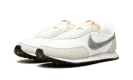WAFFLE TRAINER 2 WMNS "White / Metallic Silver"