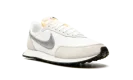WAFFLE TRAINER 2 WMNS "White / Metallic Silver"