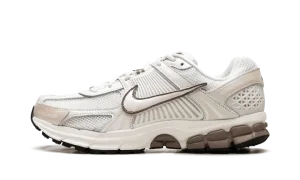 Air Zoom Vomero 5 WMNS "Sail Mink Brown"