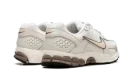 Air Zoom Vomero 5 WMNS "Sail Mink Brown"