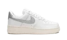 AIR FORCE 1 '07 MNS WMNS "Summit White Sail White Metallic Silver"