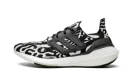 Ultraboost 22 "Zebra"