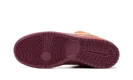 SB Dunk Low Pro Prm "Mystic Red"