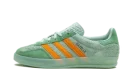 Gazelle Indoor WMNS "Hazy Green Crew Yellow"