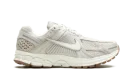 ZOOM VOMERO 5 WMNS "Light Orewood Brown"