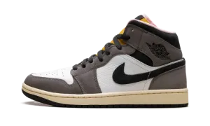 Air Jordan 1 Mid "Cave Stone" HQ2011 100
