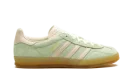 GAZELLE INDOOR WMNS "Semi Green Spark"